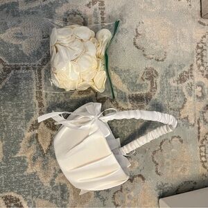 Flower girl basket with petals